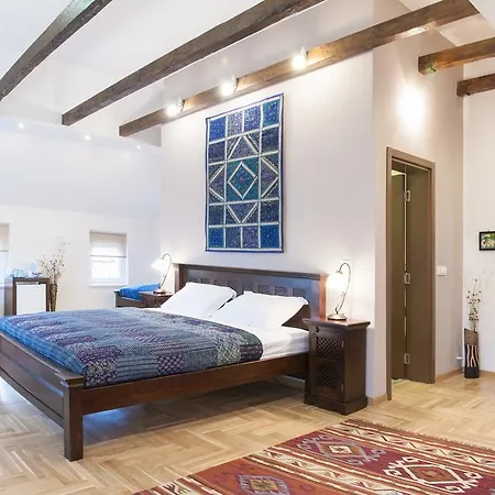 Orient Villa Apartments And Rooms