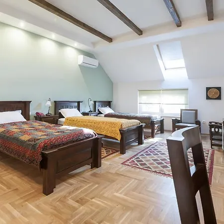Orient And Gæstehus 4*
